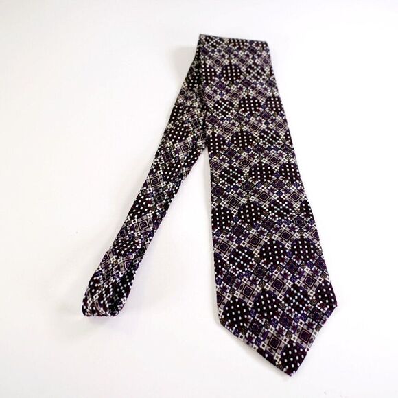Chez Roffe New York Red Beige Abstract Geometric Print Wide Silk Tie - Picture 7 of 7